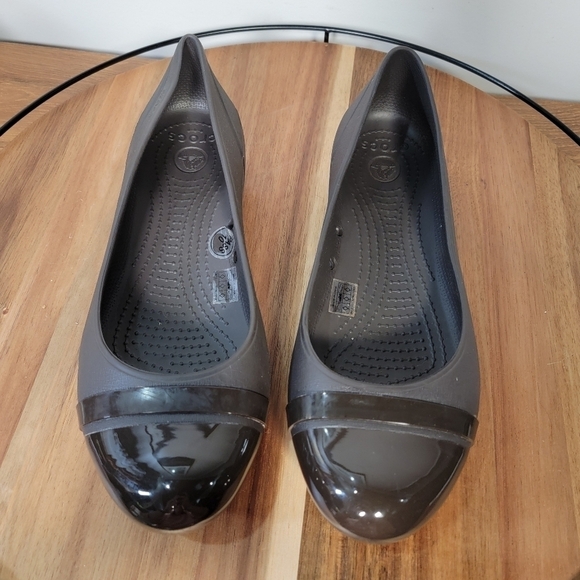 Crocs Brown Ballet Flats with Patent toe cap Size 9 - Picture 9 of 15